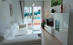 Lovely Apartment With Pool View